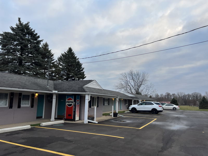 Sunset Motel - Dec 11 2022 Photo (newer photo)